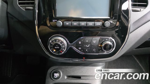 Renault Korea QM3 2017 — photo 25
