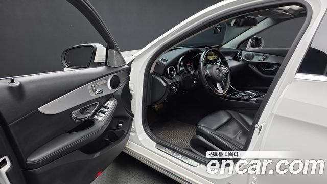 Mercedes-Benz C-Class 2016 — photo 10
