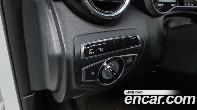 Mercedes-Benz C-Class 2016 — photo 18