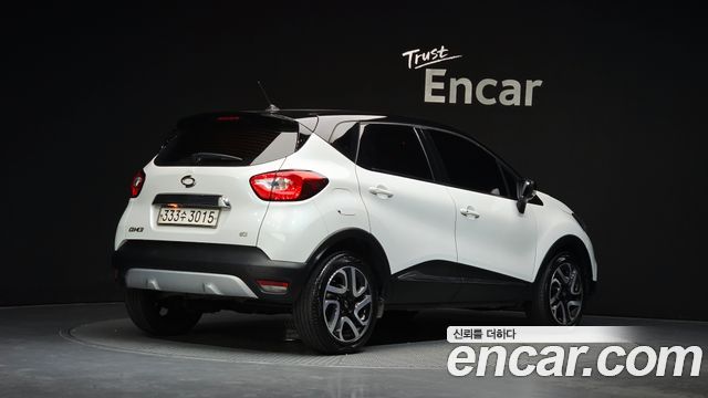 Renault Korea QM3 2017 — photo 2