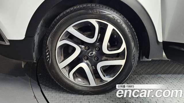 Renault Korea QM3 2017 — photo 5