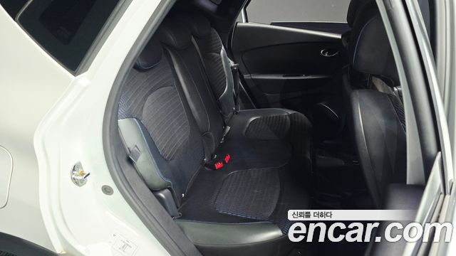 Renault Korea QM3 2017 — photo 11