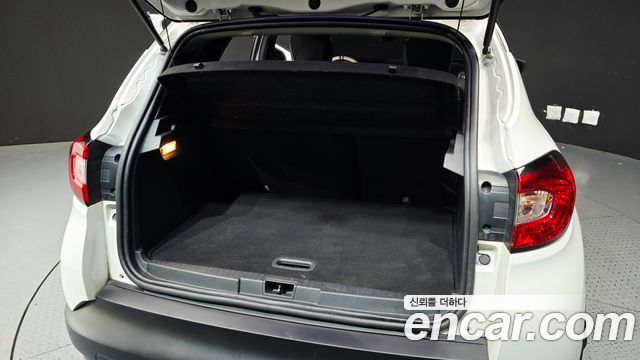 Renault Korea QM3 2017 — photo 18