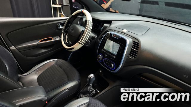Renault Korea QM3 2017 — photo 19