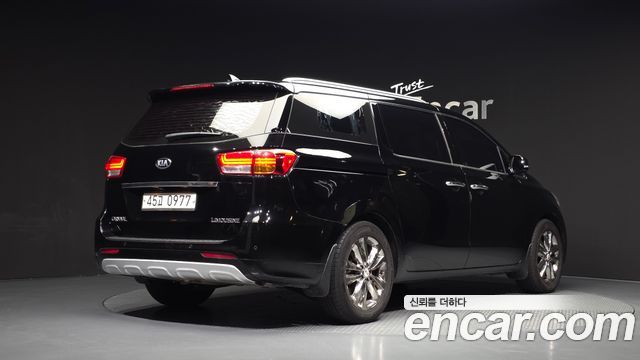 Kia Canival 2016 — photo 2
