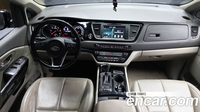 Kia Canival 2016 — photo 7
