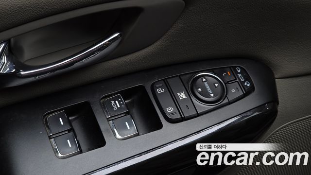Kia Canival 2016 — photo 16