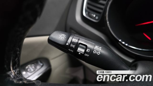 Kia Canival 2016 — photo 18