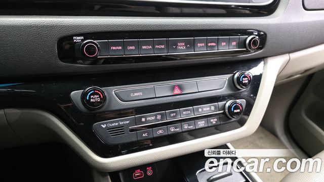 Kia Canival 2016 — photo 19