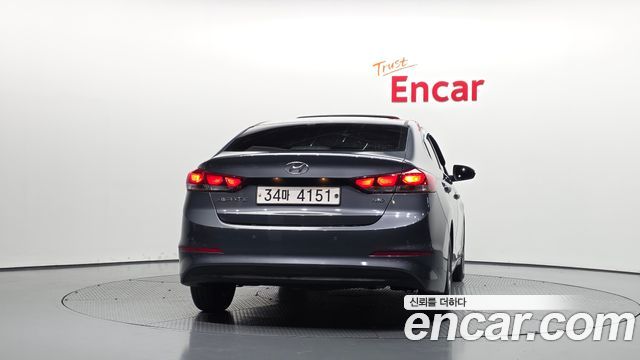 Hyundai AVANTE 2018 — photo 4