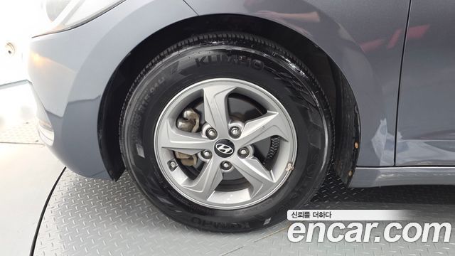 Hyundai AVANTE 2018 — photo 5