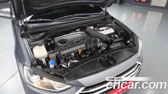 Hyundai AVANTE 2018 — photo 6
