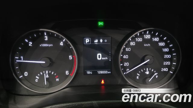 Hyundai AVANTE 2018 — photo 11