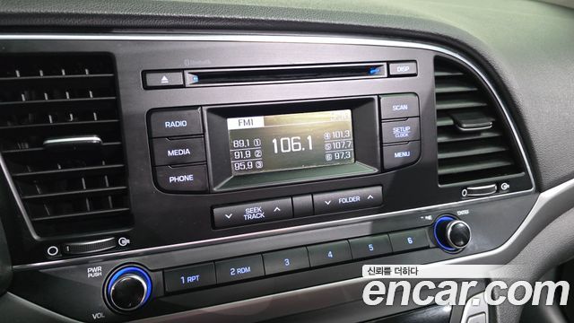 Hyundai AVANTE 2018 — photo 20