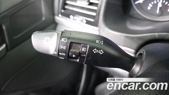 Hyundai AVANTE 2018 — photo 23