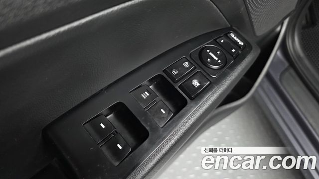 Hyundai AVANTE 2018 — photo 24