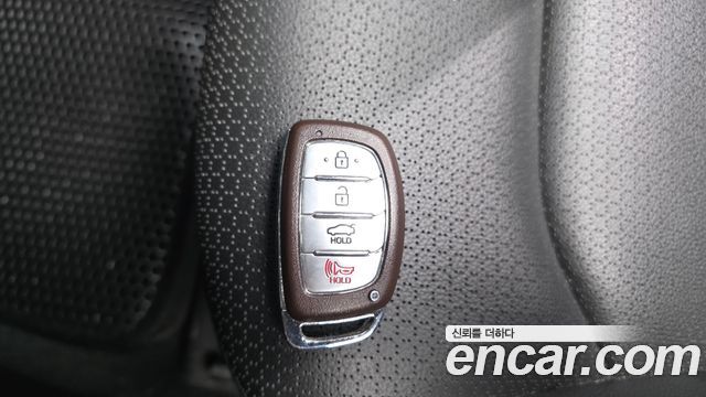 Hyundai AVANTE 2018 — photo 30