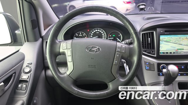 Hyundai Starex 2020 — photo 19