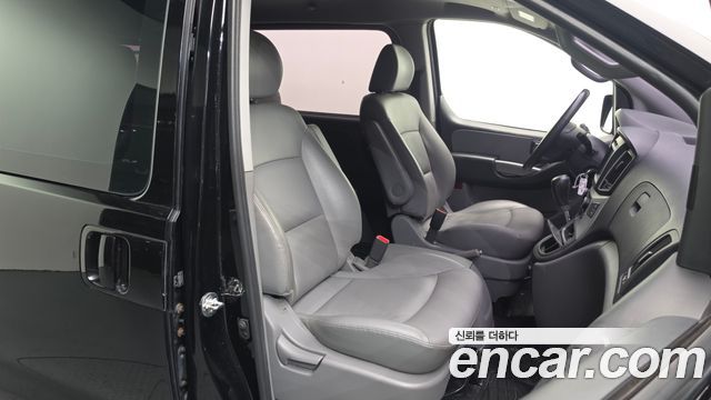 Hyundai Starex 2020 — photo 16