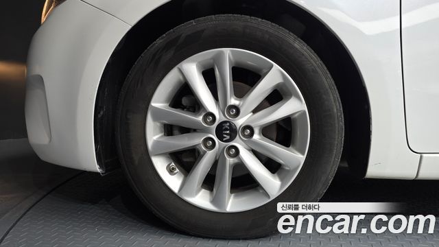 Kia K3 2017 — photo 5