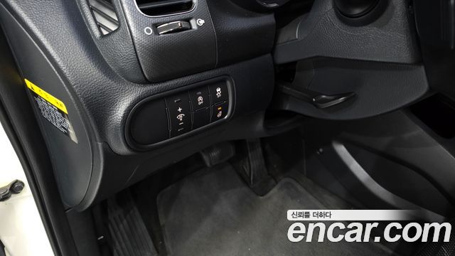 Kia K3 2017 — photo 19