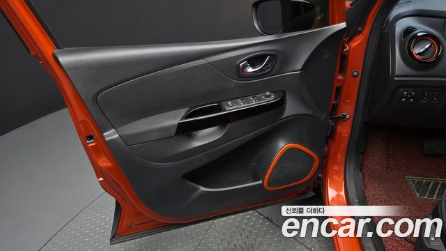 Renault Korea QM3 2017 — photo 14