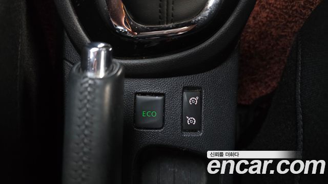 Renault Korea QM3 2017 — photo 30