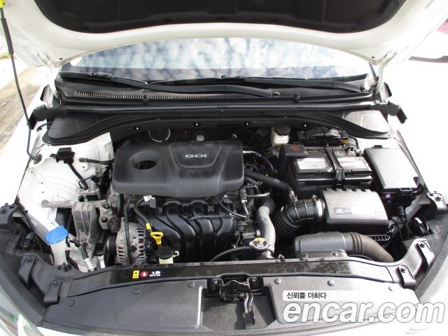 Hyundai AVANTE 2016 — photo 11