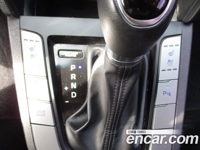 Hyundai AVANTE 2016 — photo 16
