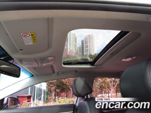 Hyundai AVANTE 2016 — photo 18
