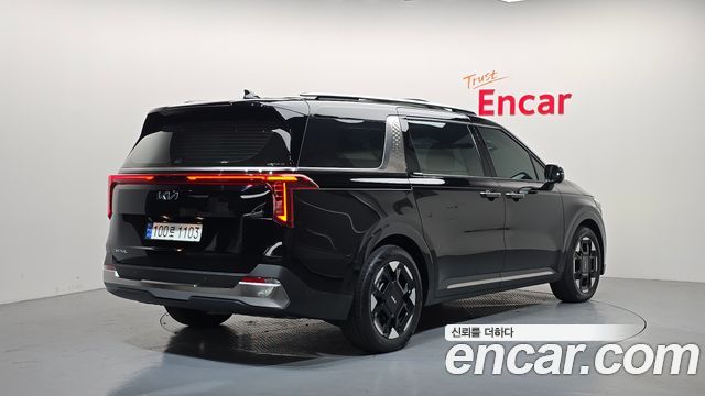 Kia Canival 2025 — photo 2
