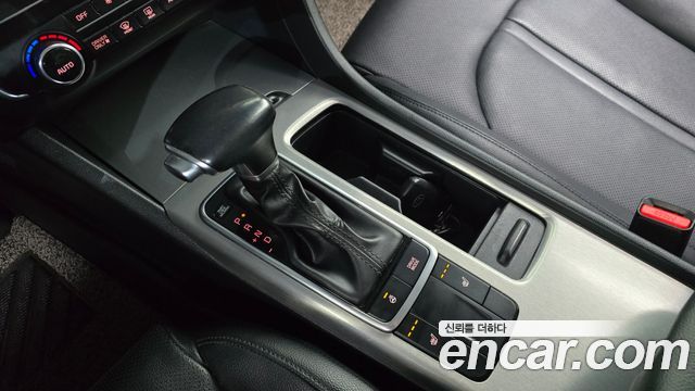 Kia K5 2016 — photo 12