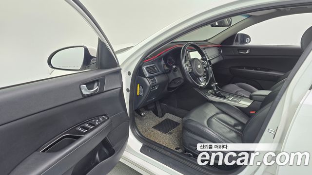 Kia K5 2016 — photo 13