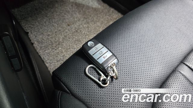 Kia K5 2016 — photo 23