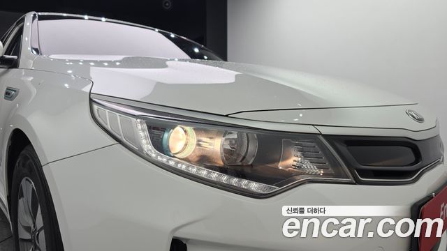 Kia K5 2016 — photo 8