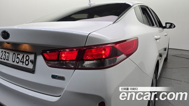 Kia K5 2016 — photo 9