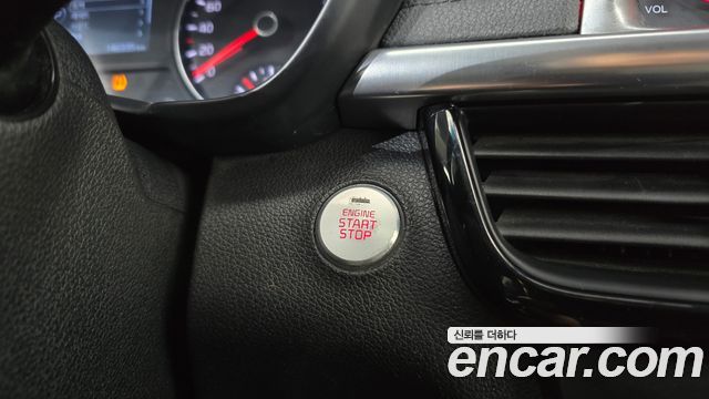 Kia K5 2016 — photo 29