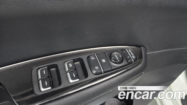 Kia K5 2016 — photo 30