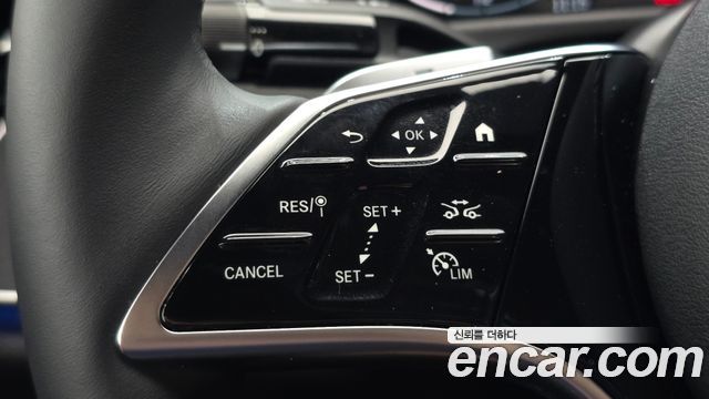 Mercedes-Benz E-Class 2025 — photo 20