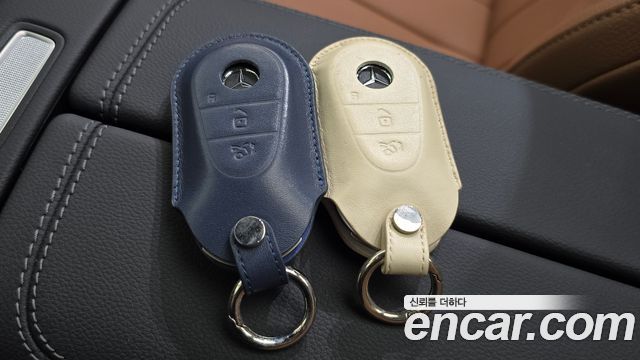 Mercedes-Benz E-Class 2025 — photo 31
