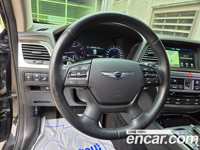 Genesis G80 2018 — photo 11