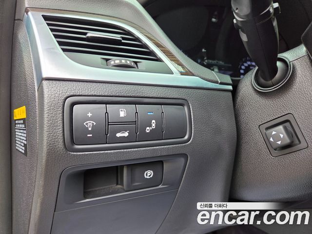 Genesis G80 2018 — photo 13