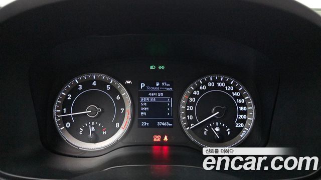 Hyundai Venue 2022 — photo 11