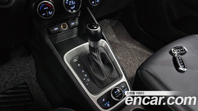 Hyundai Venue 2022 — photo 12