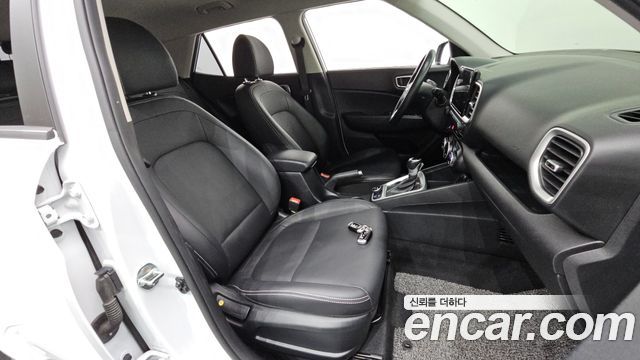 Hyundai Venue 2022 — photo 18