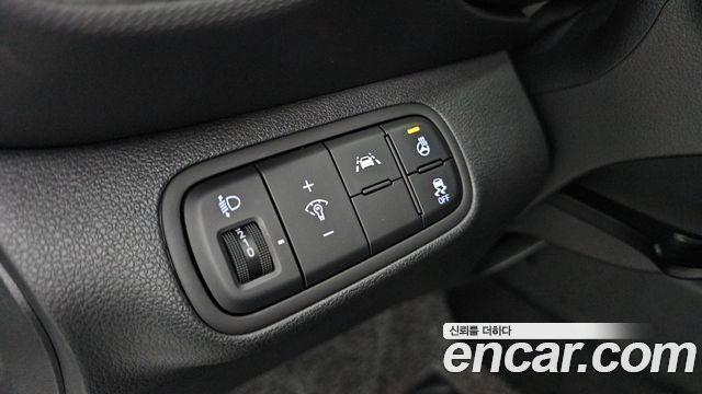 Hyundai Venue 2022 — photo 23