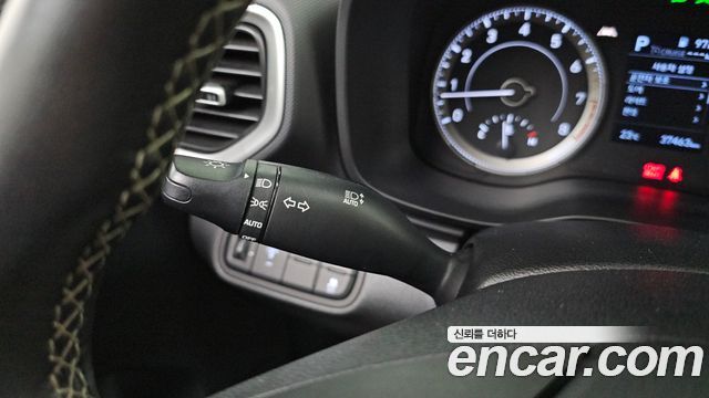 Hyundai Venue 2022 — photo 24