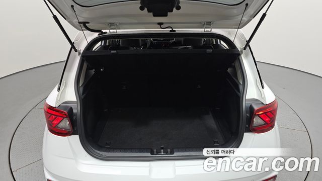 Hyundai Venue 2022 — photo 26