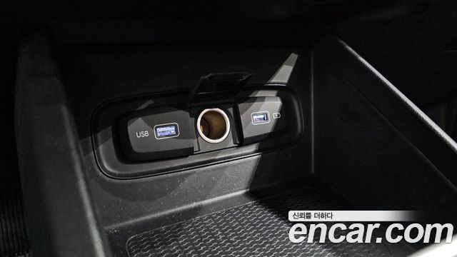 Hyundai Venue 2022 — photo 29