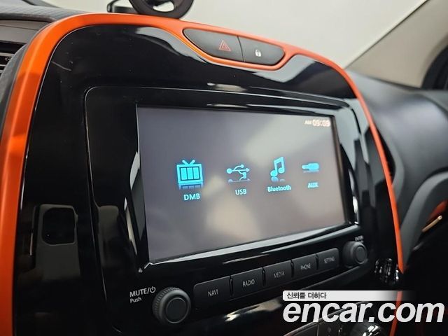 Renault Korea QM3 2014 — photo 14